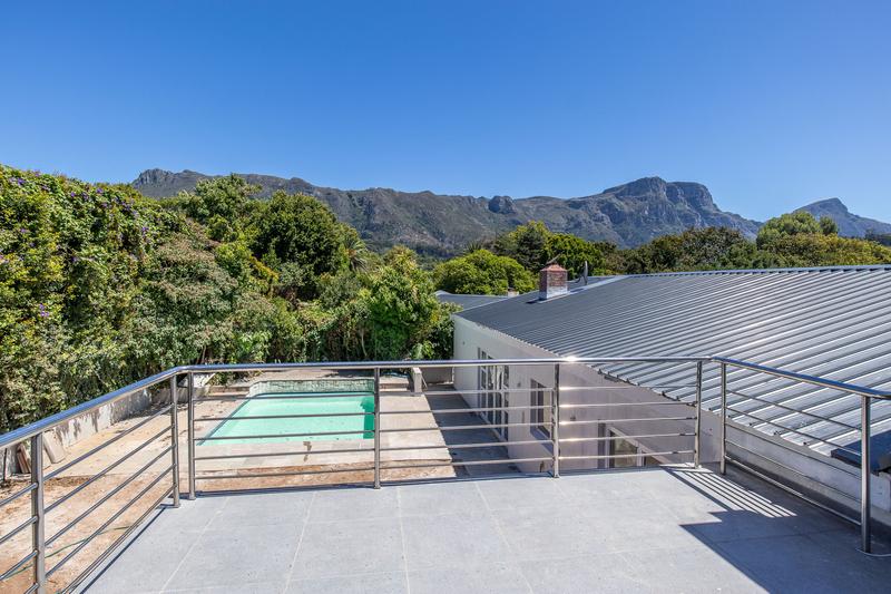 5 Bedroom Property for Sale in Constantia Western Cape